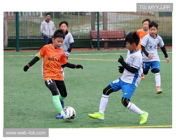 地方街道足球联赛火热，助推青训人才储备