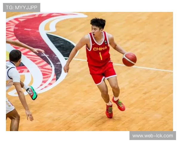 广东小将陈家政加时赛关键三分引争议，裁判回看改判踩线引热议