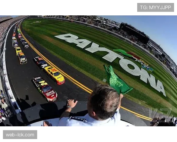 深度报道：青少年足球训练革命——欧洲青训营广泛采用VR场景模拟进行决策能力训练